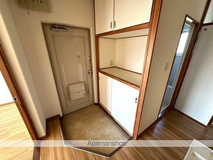 カーサエスペランサ203の玄関