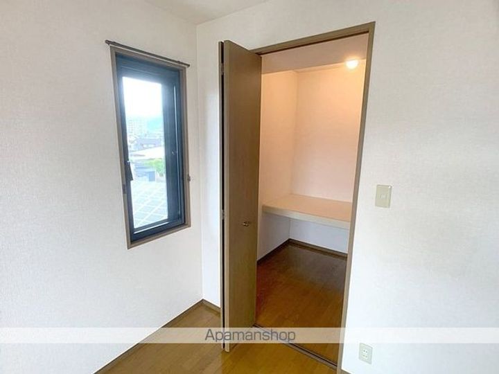 長野県長野市稲里町中央1丁目の賃貸アパートの内装