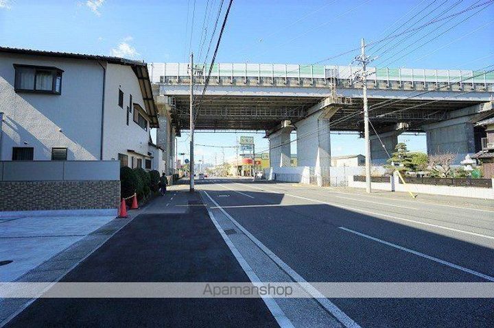 タウンヒルズ草薙201の周辺