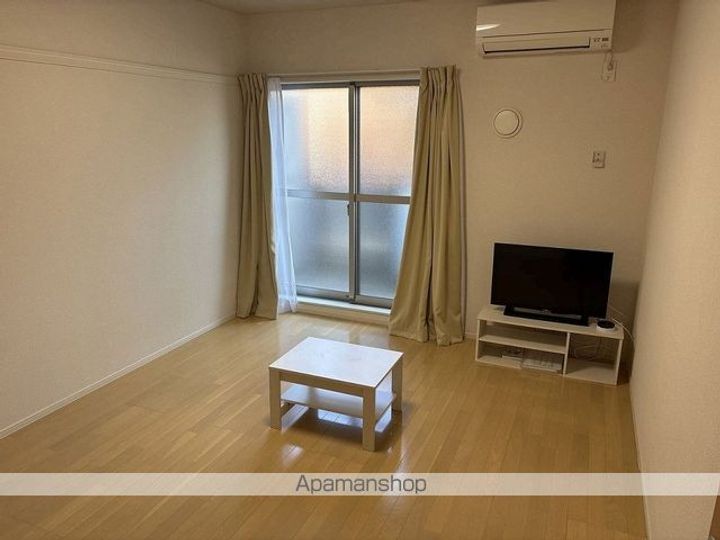 クレイノグランシーダの居間