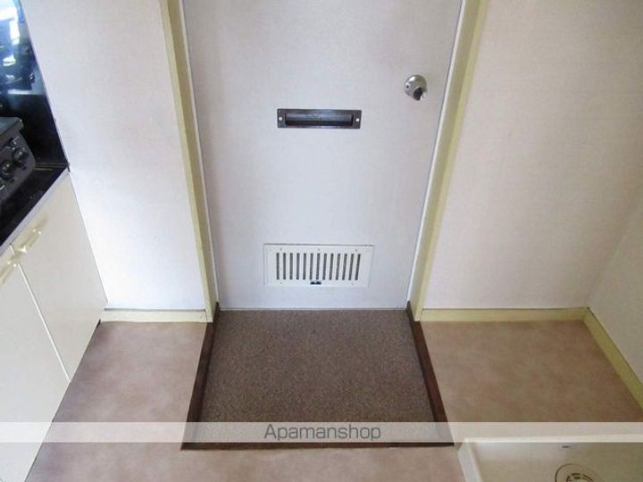 岩手県盛岡市高松1丁目の賃貸アパートCの玄関