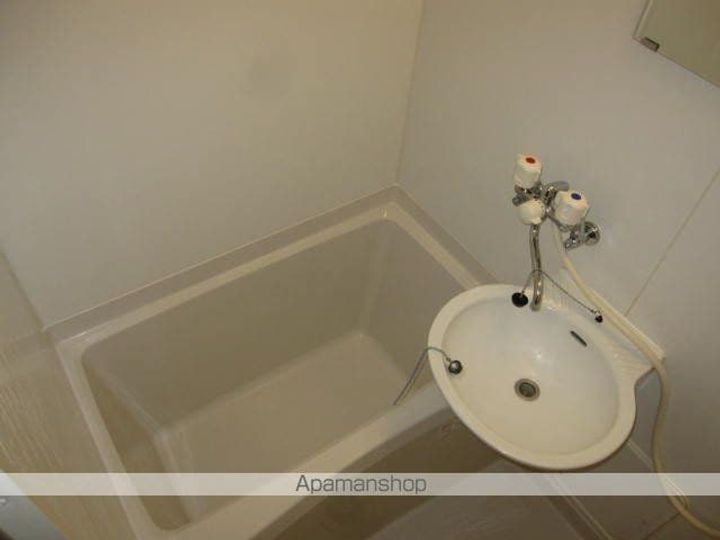 レオパレスアメニティ二本松106の風呂