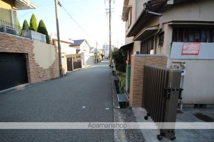 マンション華の周辺
