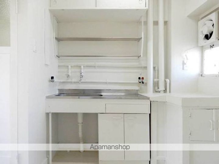 ビレッジハウス富岡2号棟101のキッチン