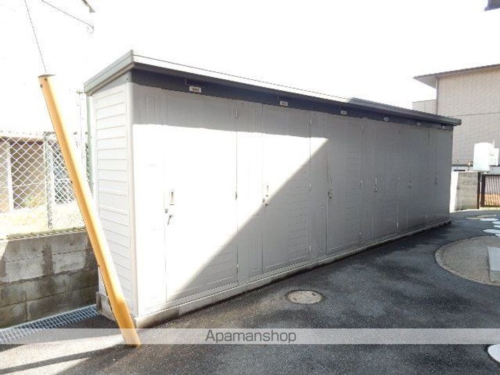 岡山県岡山市東区楢原の賃貸アパートの外観