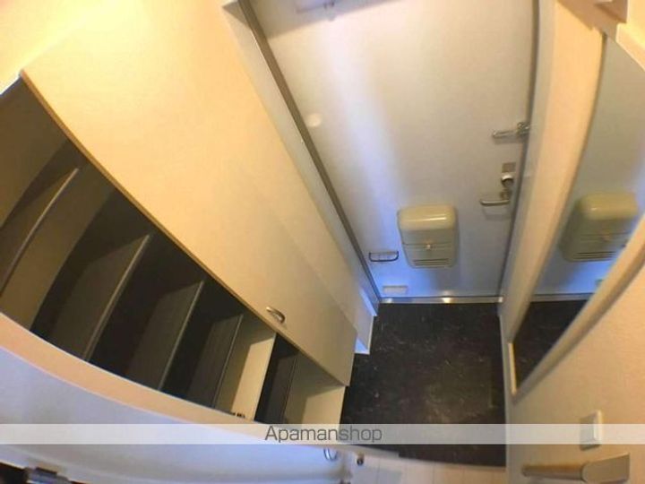 千葉県柏市東台本町の賃貸アパートの玄関