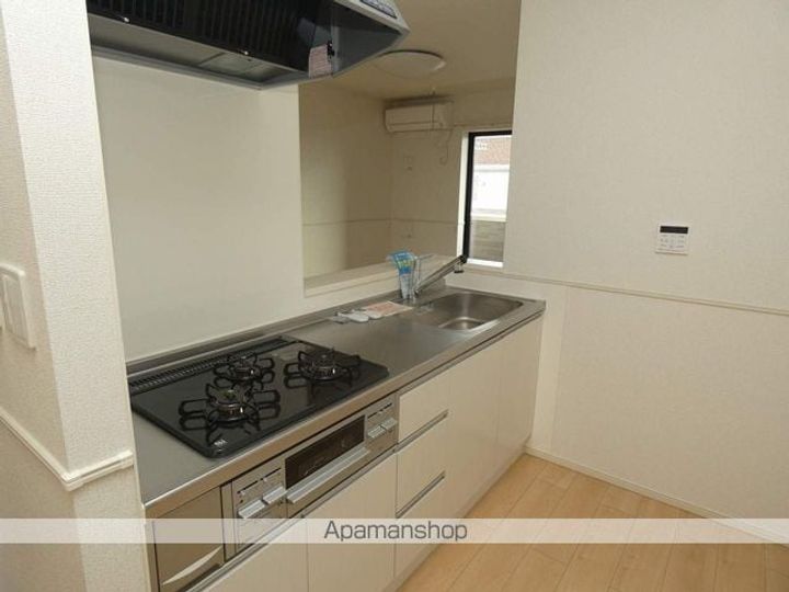 愛媛県今治市南高下町1丁目の賃貸アパートのキッチン