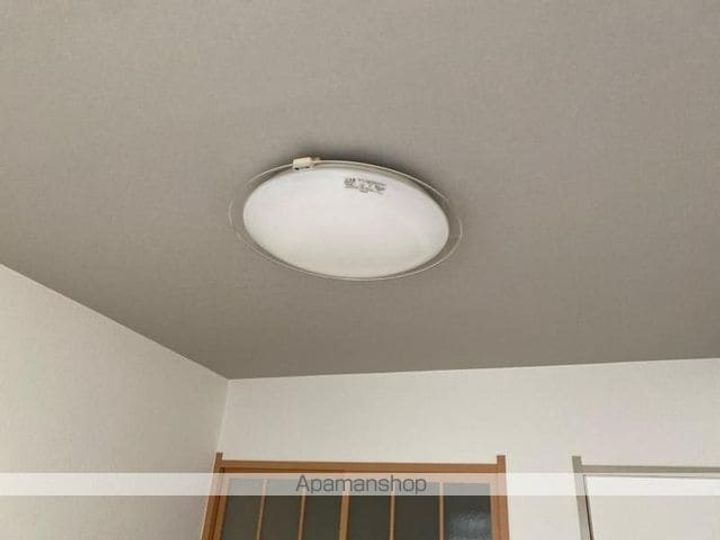 香川県高松市太田上町の賃貸マンションの内装