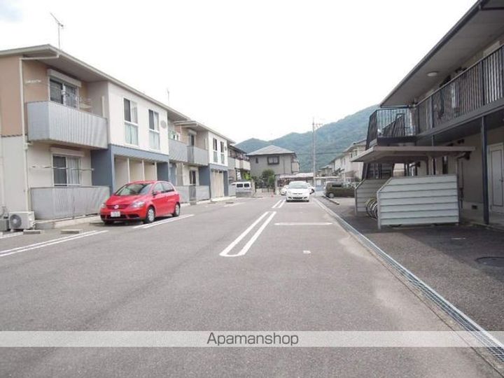 岡山県岡山市北区牟佐の賃貸アパートの外観
