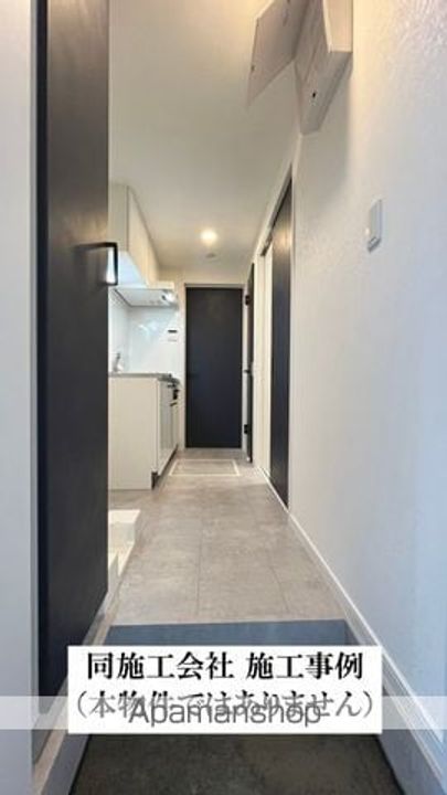 NOSSAめじろ台105の玄関