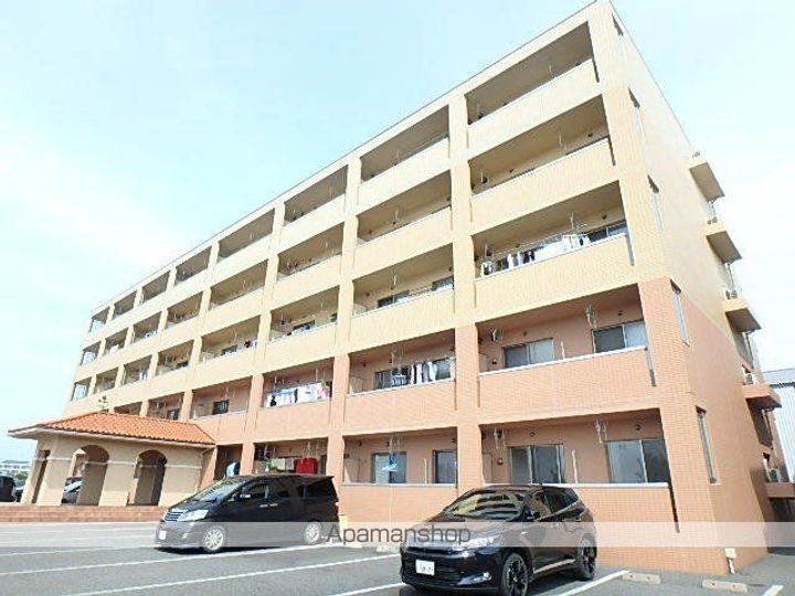 レジデンス ヒルイースト河渡の外観