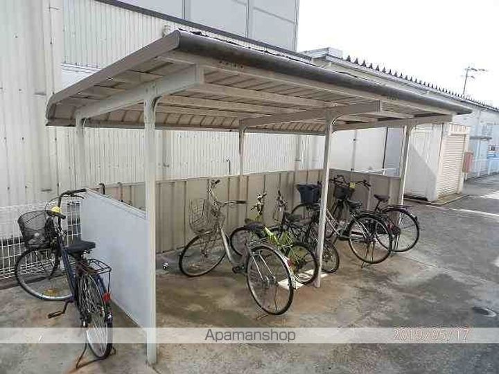 レオパレスアーバンロフト東鯖江102の玄関