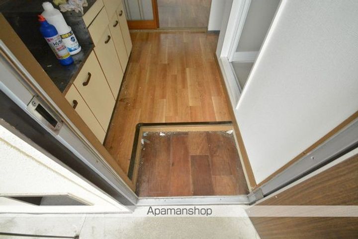 ルーレット台原202の内装