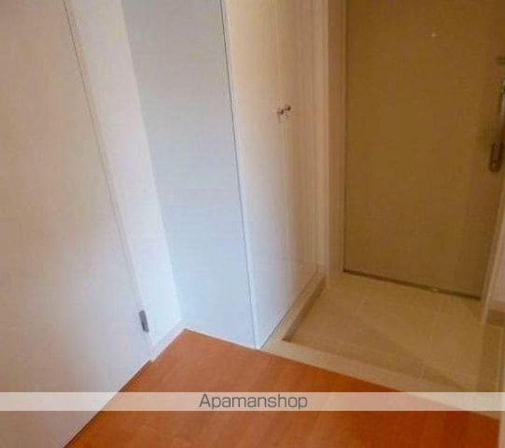 東京都板橋区小茂根2丁目の賃貸マンションの玄関