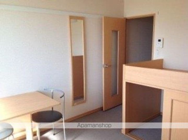 レオネクストウィルオーシャン202の居間