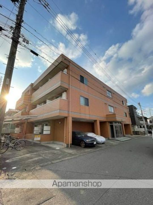 カーサノザキⅦの外観