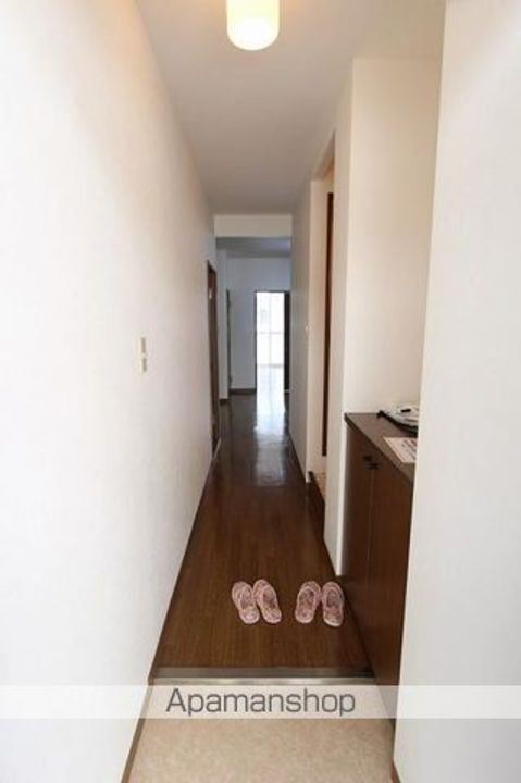 香川県高松市多肥上町の賃貸アパートの玄関