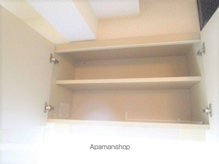 東京都中野区中野3丁目の賃貸マンションの内装