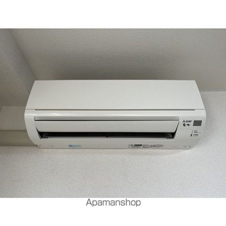 ナディア・ヴィエーレ107のその他画像