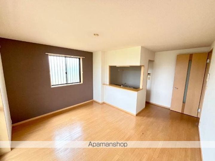 LONG HILLS(ロング ヒルズ)の居間