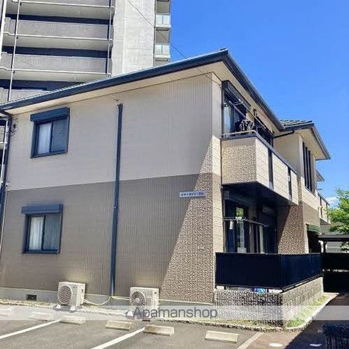 シャーメゾン深山の外観