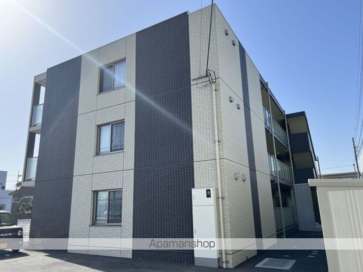 滋賀県近江八幡市江頭町の賃貸マンションの外観