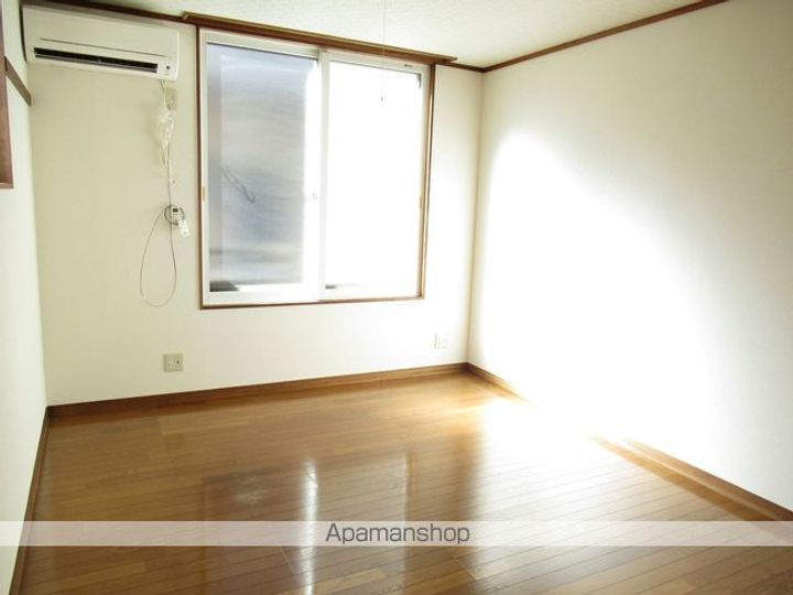 グローリーM巣子105の内装