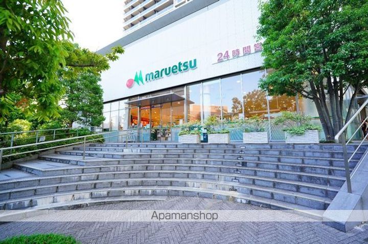 PASEO新宿の周辺