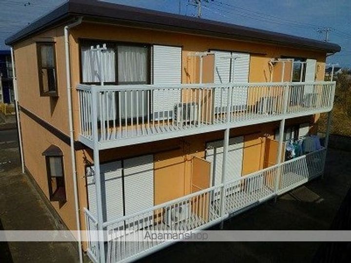 ファミーユ井村の外観