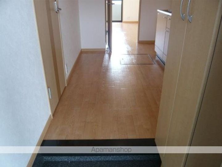 岐阜県美濃加茂市新池町2丁目の賃貸アパート102の玄関