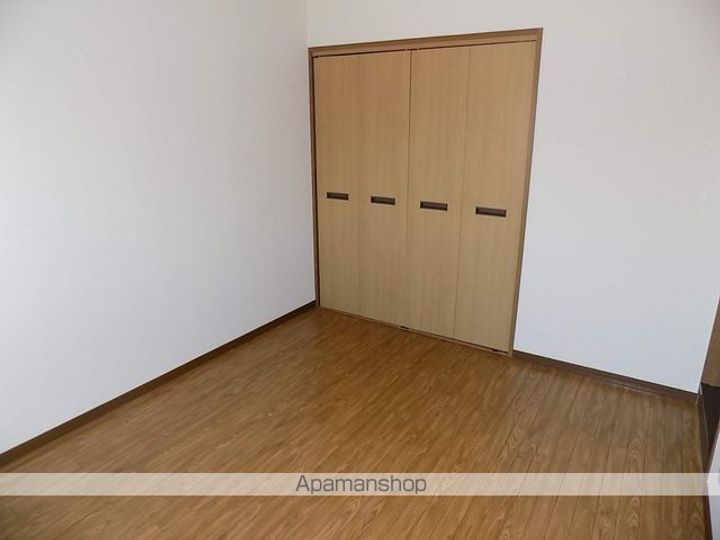 ハイネス西春302の内装