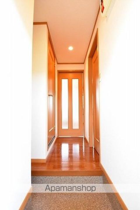 カムフォタブル スペース Kの玄関