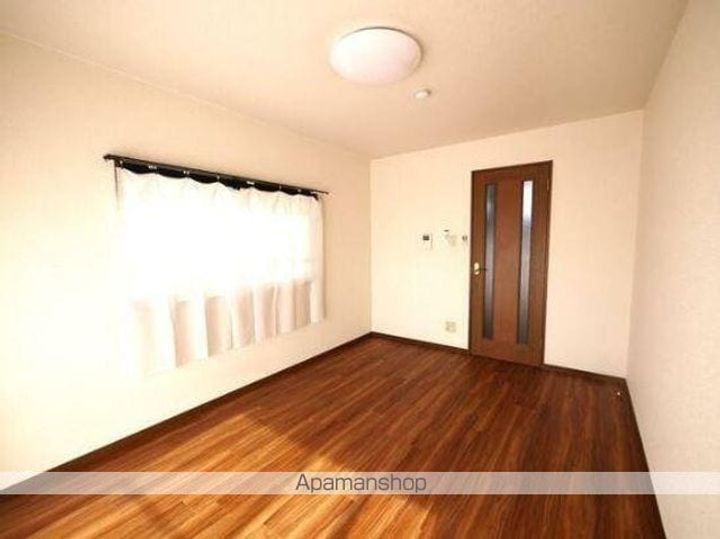 香川県高松市春日町の賃貸マンションの内装