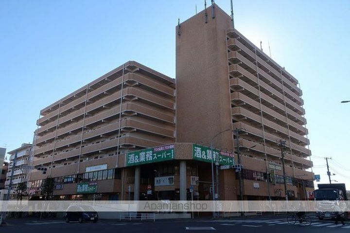 ファーストコーポ幕張本郷の外観