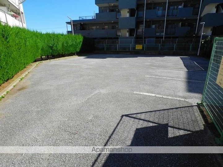 松丸コーポラスの周辺