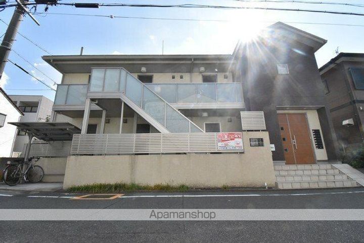 アドニス杁中の外観