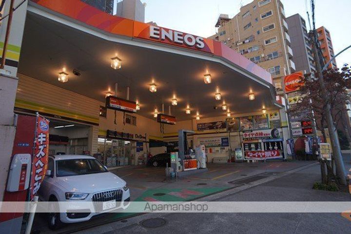 コスモリード新宿余丁町210の周辺