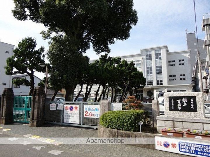 フレグランス西町の周辺