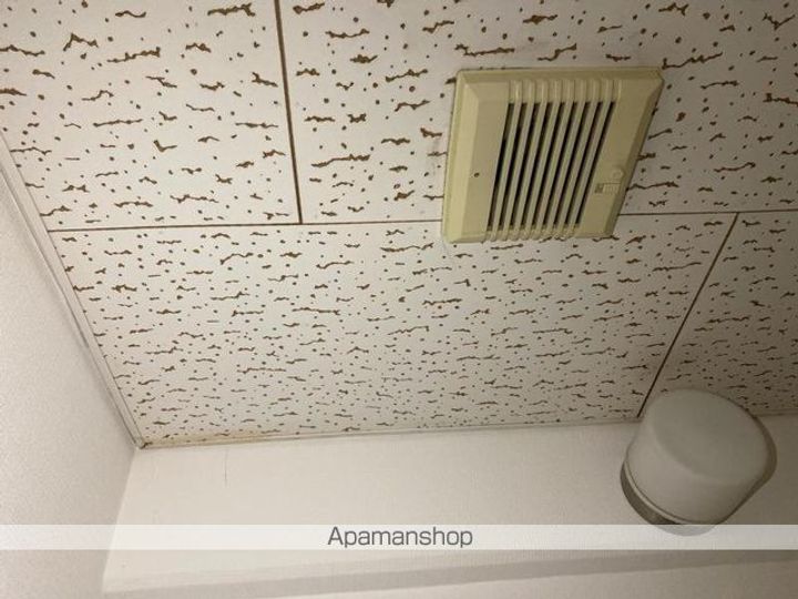 香川県高松市茜町の賃貸マンションの内装