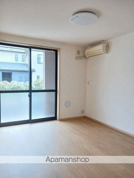 レジデンスディスコの居間