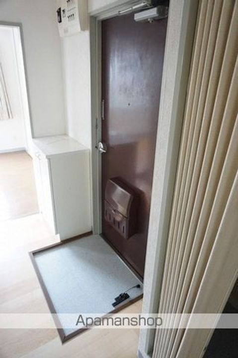 第五トーヨービルの玄関