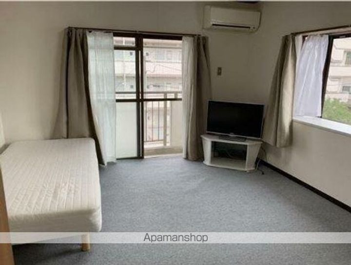 エステート鎌田Ⅰ2-Dの居間