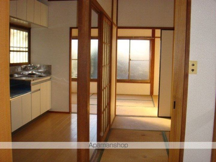 寿荘A-2号室の居間