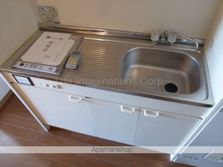 滋賀県大津市雄琴5丁目の賃貸アパートのキッチン