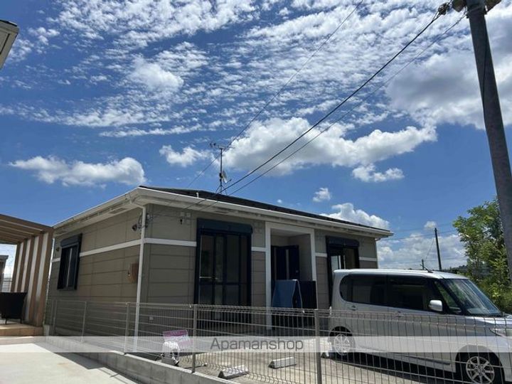 滋賀県蒲生郡竜王町大字薬師(一戸建)の賃貸物件戸建ての外観