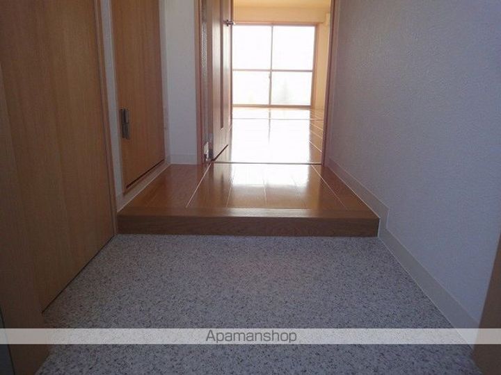 クレドール南川添の玄関