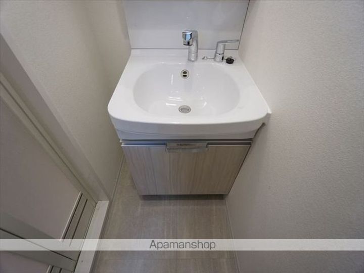 愛知県名古屋市中区新栄2丁目の賃貸マンションの内装