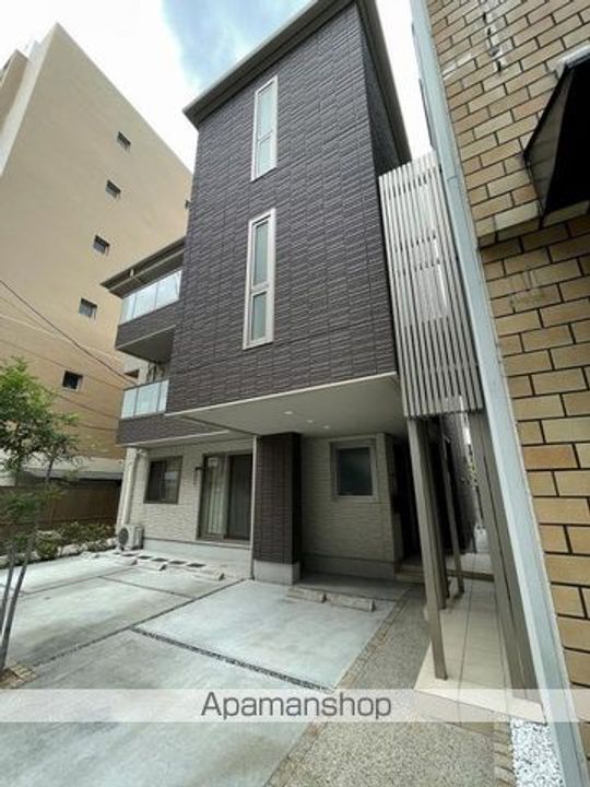 香川県高松市亀井町の賃貸マンションの外観