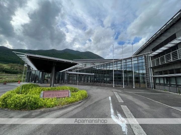 レイクビューの周辺