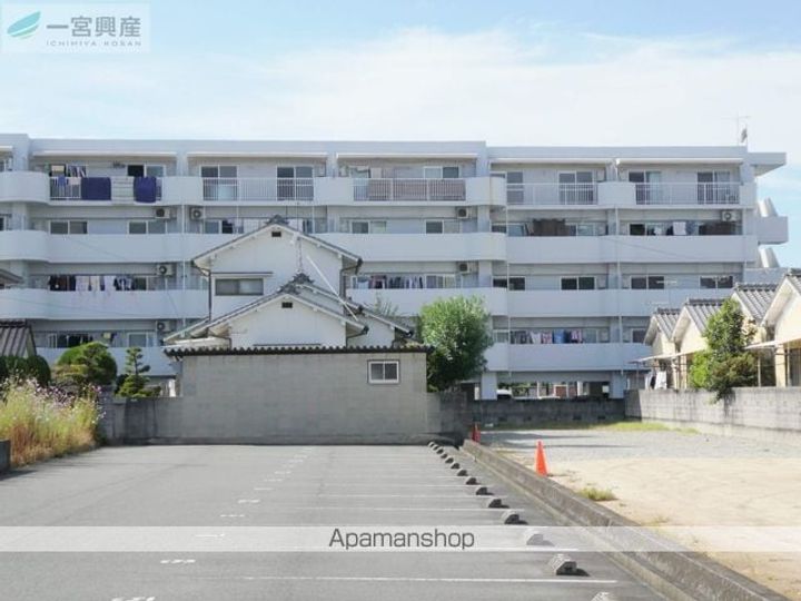 ヴィラ・アンソレイエ朝生田502の外観